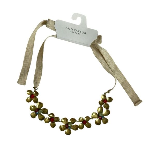 Ann Taylor Necklace - Picture 2 of 2